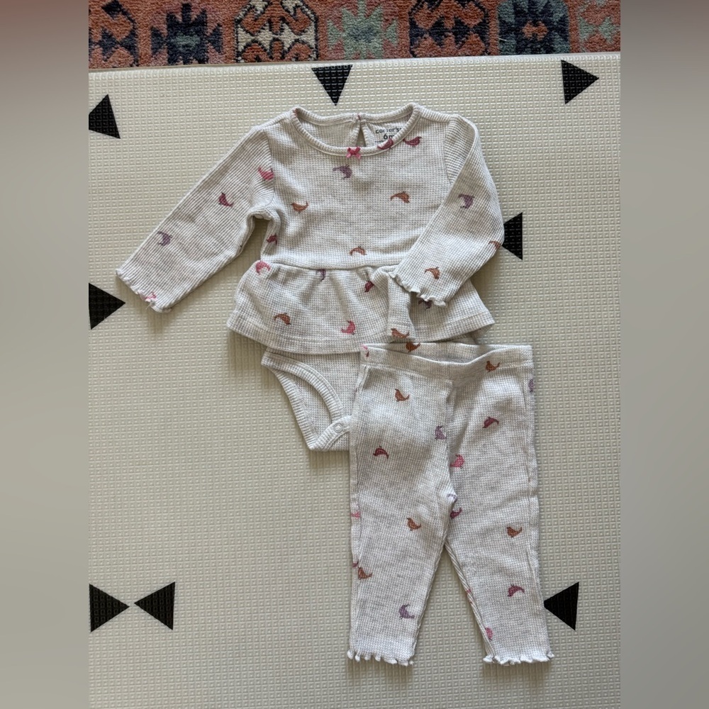 Carterās|Baby girl matching Set,waffle knit long sleeve & leggingsā¢Dino print!